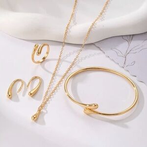 Gold Jewelry Set